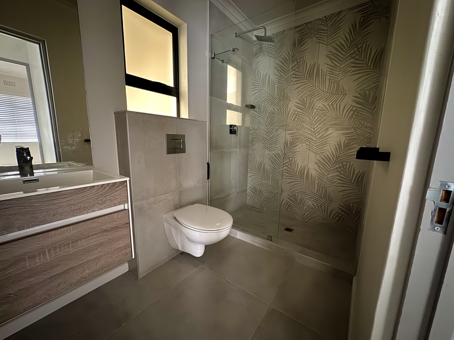 To Let 2 Bedroom Property for Rent in Table View Western Cape